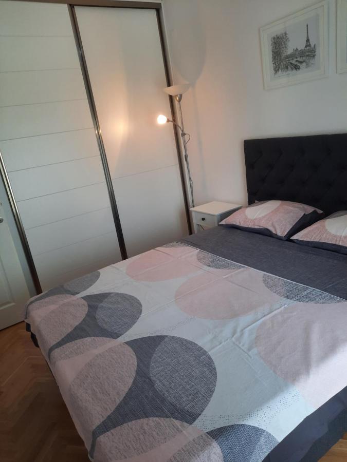 Apartman Nk Niksic Exterior foto