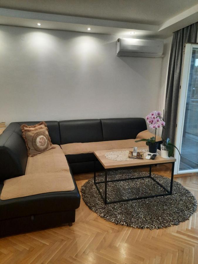 Apartman Nk Niksic Exterior foto